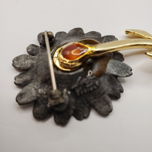 FAF Design Sunflower Pin - Picture 4 of 4